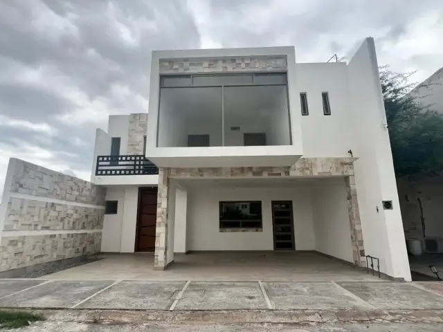 Casa en venta en El Cortijo Residencial, Torreón